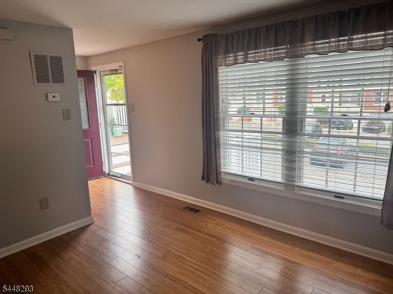 29 Cambridge E — Photo 14