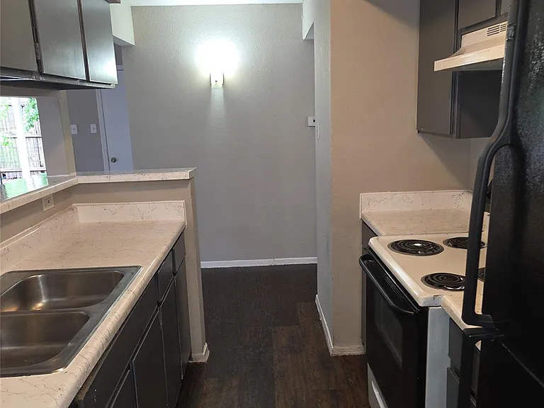 7200 T C Jester Blvd #1401 — Photo 2
