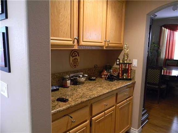 3rd image of 1173 Surfwood Ln
