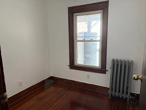 195 Francis Ave Photo 1