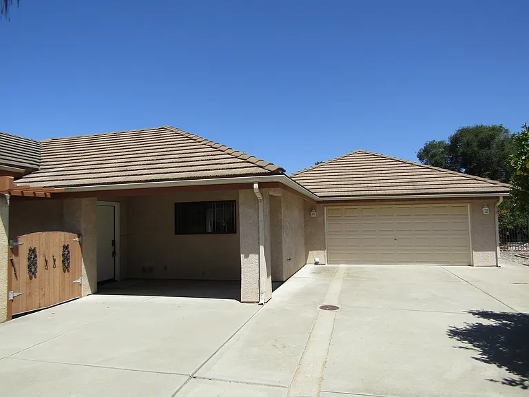 3291 Erica Pl — Photo 2