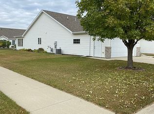 2366 45th Ave S, Grand Forks, ND 58201