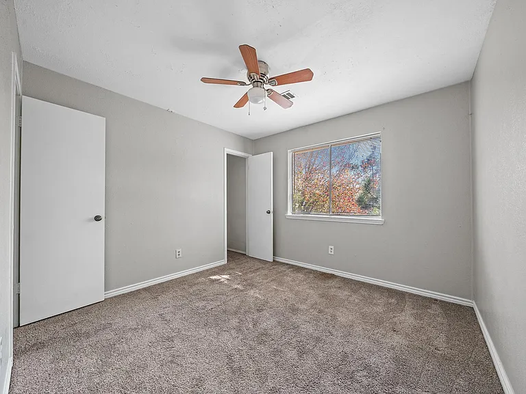 11123 Gatesden Dr — Photo 25