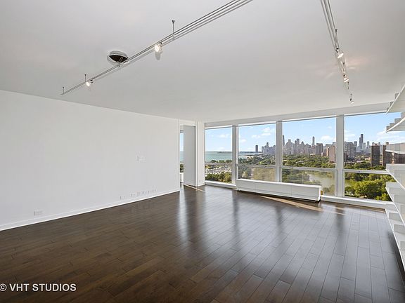 2nd image of 330 W Diversey Pkwy APT 2507