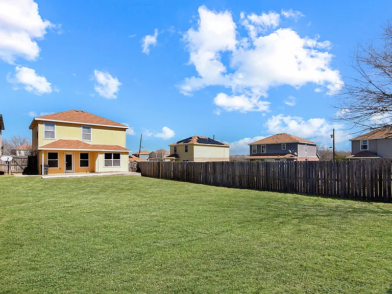 3302 Regency Ct — Photo 17