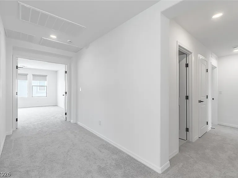 6846 W Ford Ave — Photo 24