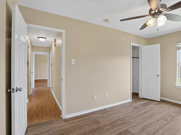 116 Meadow View Ln — Photo 17