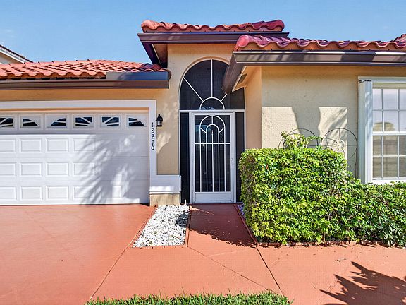 4th image of 18270 CORAL CHASE Drive