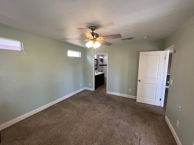 4907 W Howard Ave — Photo 17