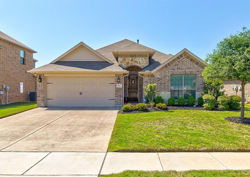 1st image of 741 Shadow River Dr