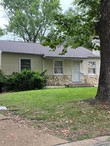 223 Presley Dr, Saint Louis, MO, 63137