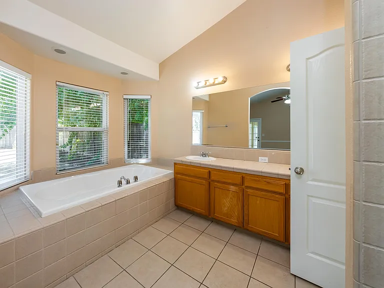 5857 W Millbrae Ave — Photo 26