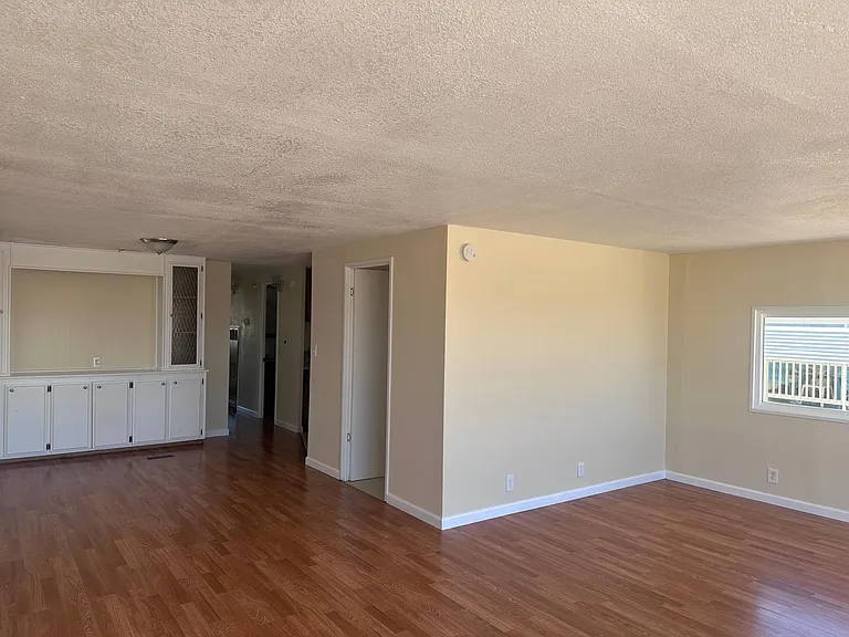 1554 N Guam St #7 — Photo 5