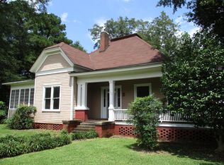 108 S Main St, Mount Olive, MS 39119