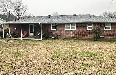 3rd image of 2105 Hixon Ave