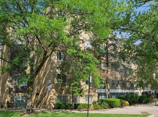 7306 N Winchester Ave, Chicago, IL 60626