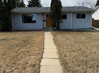12 Manor Dr #1A, Spruce Grove, AB T7X 2E9