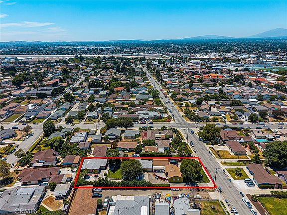 5th image of 11318 Ranchito St