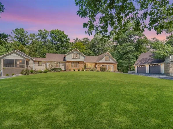 6230 McCoy Rd, Blacksburg, VA 24060