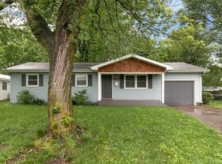 1323 S Estate Ave, Springfield, MO 65804