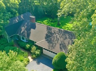 237 Cove Hollow Rd, East Hampton, NY 11937
