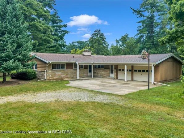 6150 Valley Trl, Dimondale, MI 48821