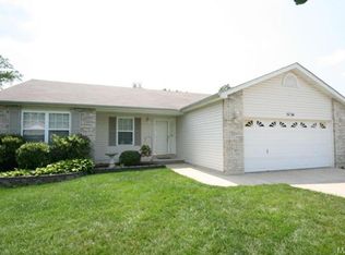 5724 Pebble Acres Dr, High Ridge, MO 63049
