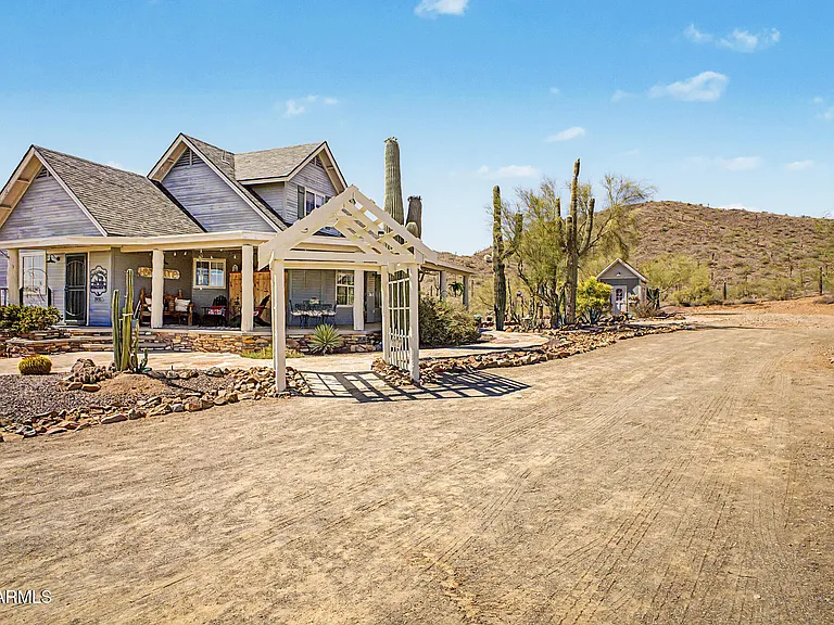 1935 E Tanya Rd — Photo 9