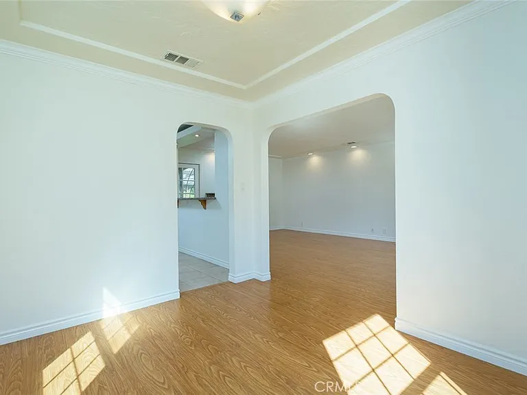 2111 N Verdugo Rd — Photo 18