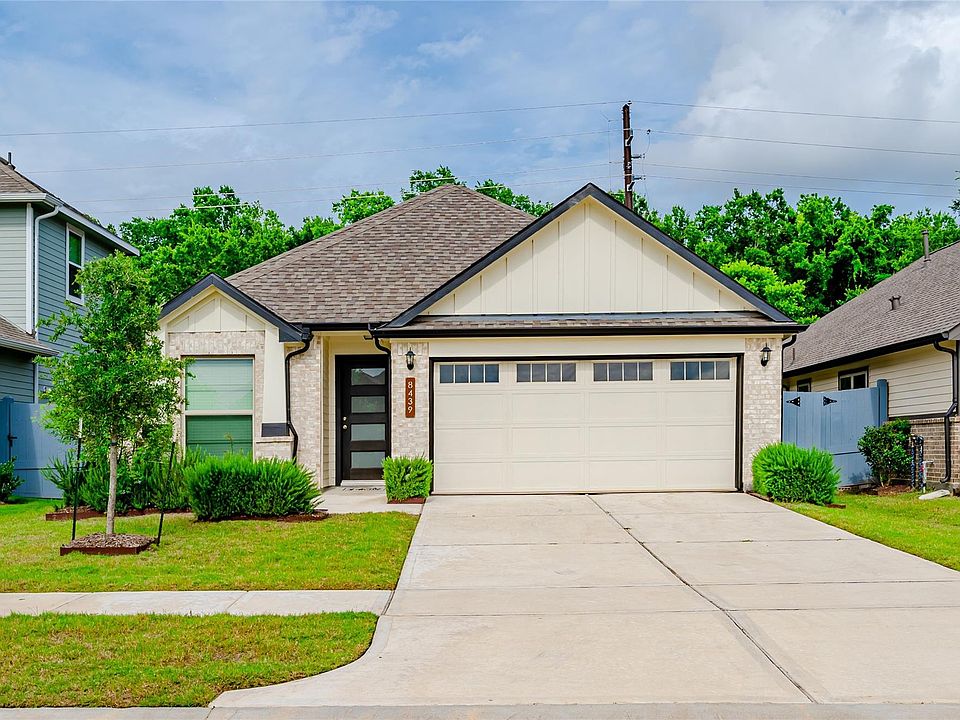 1st image of 8439 Red Shiner Way