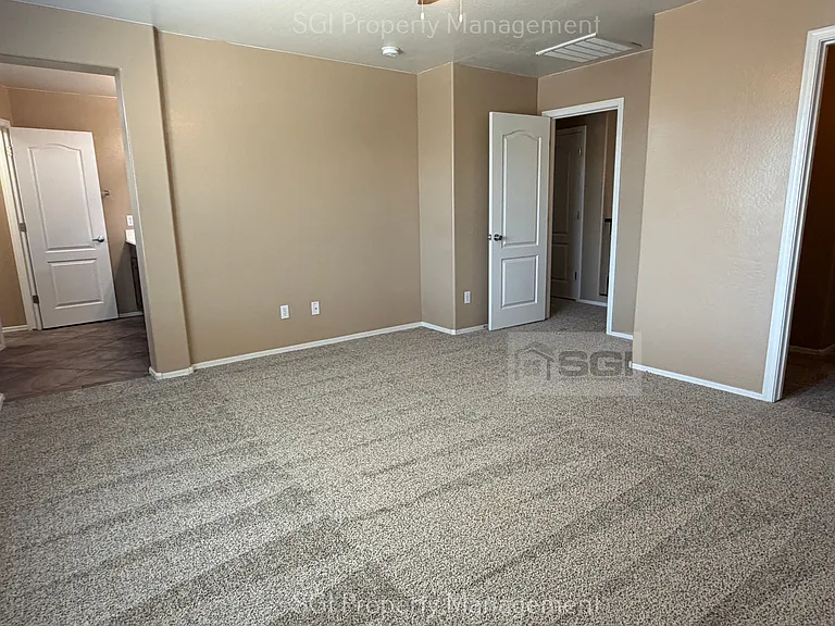 15101 N 173rd Dr — Photo 13