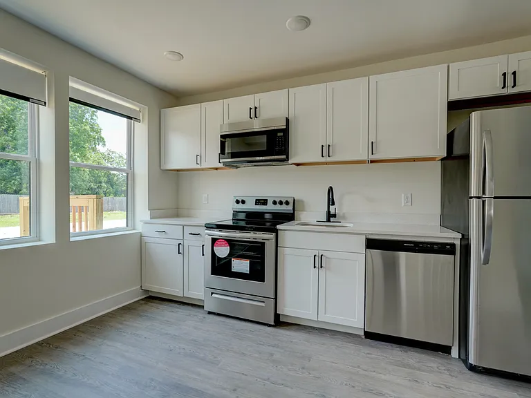 209 S Woodrow St — Photo 11