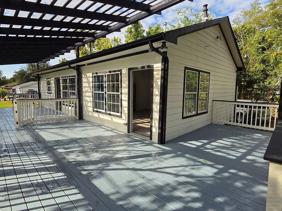 1st image of 512 Hill Rd