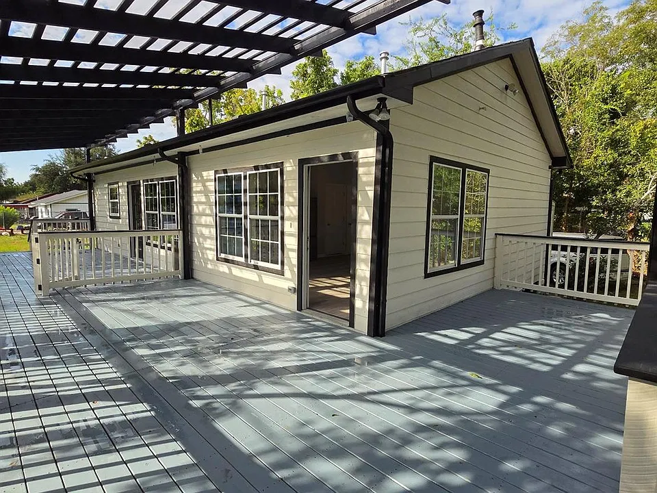 512 Hill Rd