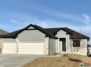 6500 White Fish Dr, Lincoln, NE 68516