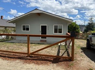 63749 Center Rd, Coos Bay, OR 97420