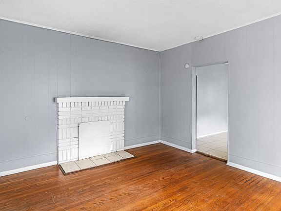 3rd image of 1317 Gulfport St