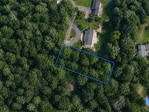 29 Pine Rd, Cumberland, RI 02864