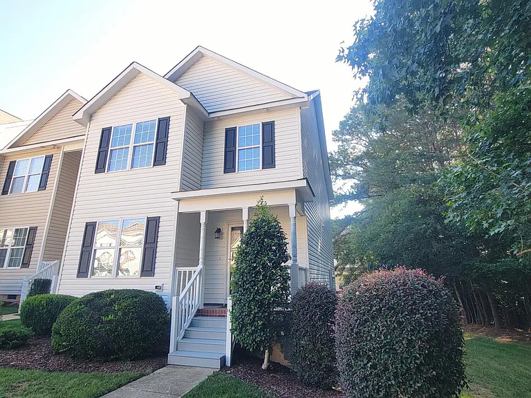 411 Whitehall Ct — Photo 51