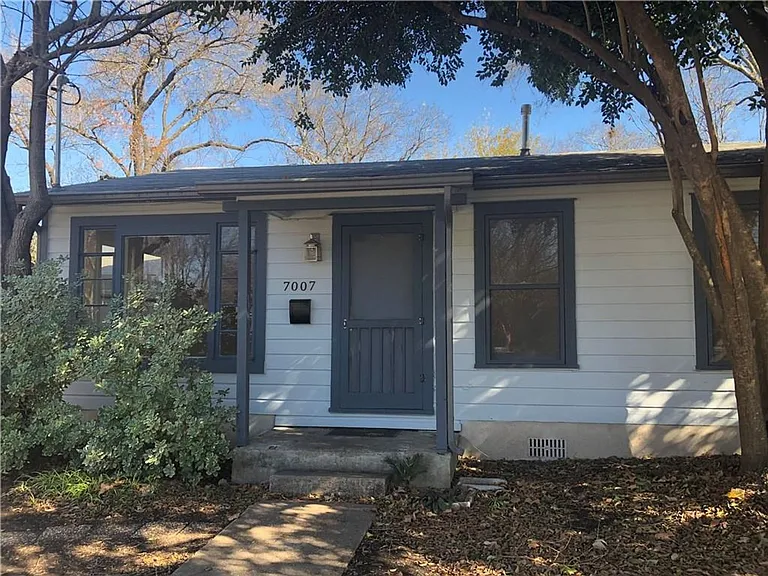 7007 Reese Ln — Photo 2