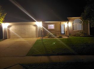 701 Conner Dr, Mishawaka, IN 46544