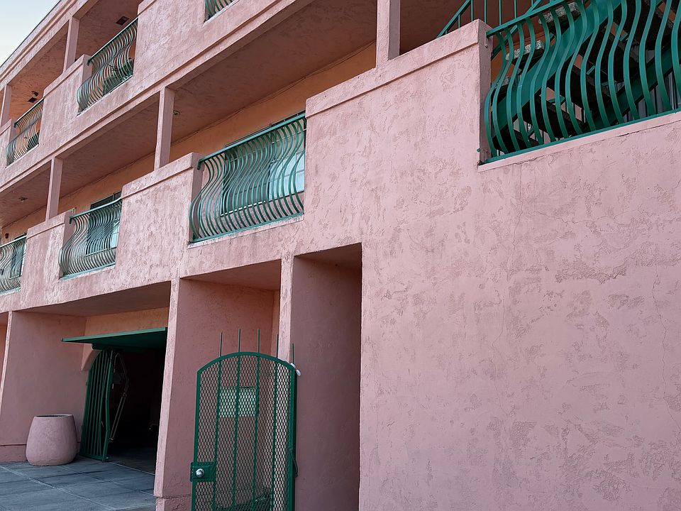 1st image of 1702 N Wilmington Blvd #9