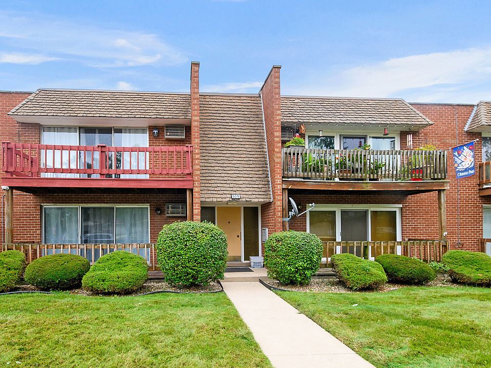 1st image of 539 N Pleasant Dr APT 2C