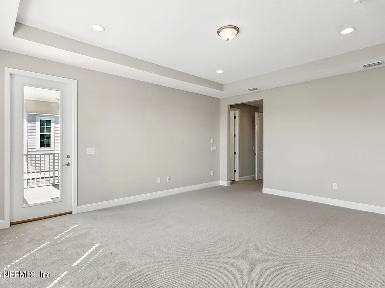 571 Marquesa Cir — Photo 21