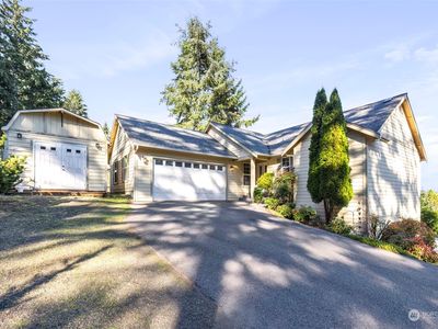 292 E Lakeland Drive, Allyn, WA, 98524