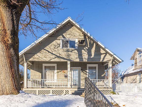 3rd image of 814 W Kiernan Ave