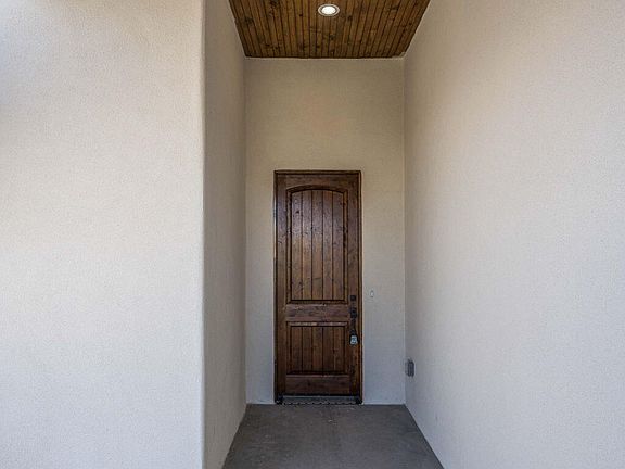4th image of 2850 Kuehne Ln