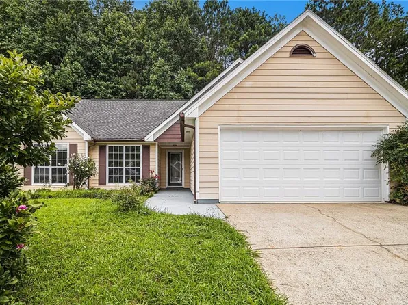 1055 Avalon Dr, Lawrenceville, GA 30044
