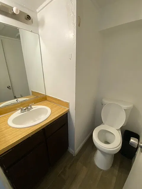 3 bed, 1170 sqft, $1,300 — Photo 2