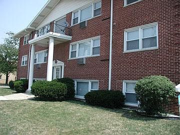1st image of 4501 S Prescott Ave Unit 1B